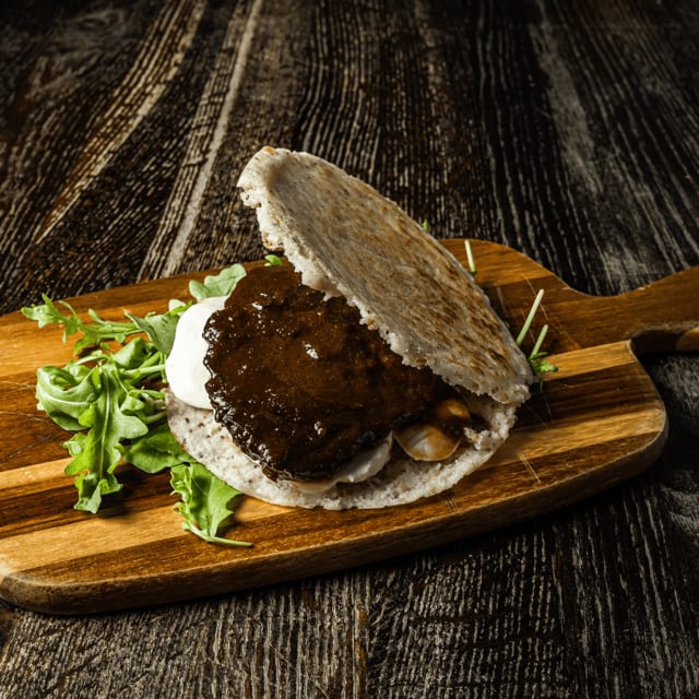 ASADO NEGRO & Queso De Mano Arepa (Beef & Whitecheese).